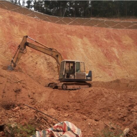 邊坡支護施工(錨桿+預應力錨索+掛網(wǎng)噴錨+噴播)